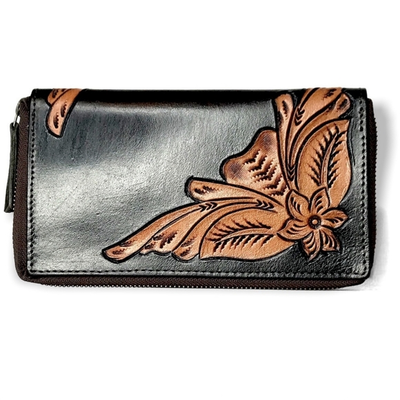 Last TWO! Gorgeous Handmade/Hand Carved Genuine Leather Western Style Wallet - Picture 4 of 9